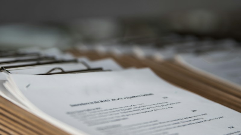 就労証明書を会社に書いてもらうときの頼み方と注意点をやさしく解説